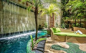 Maya Villa Condo Hotel&Beachclub